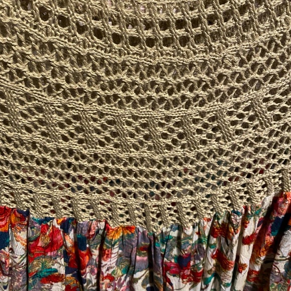 Boho knit top with fringe NWOT - Picture 3 of 12